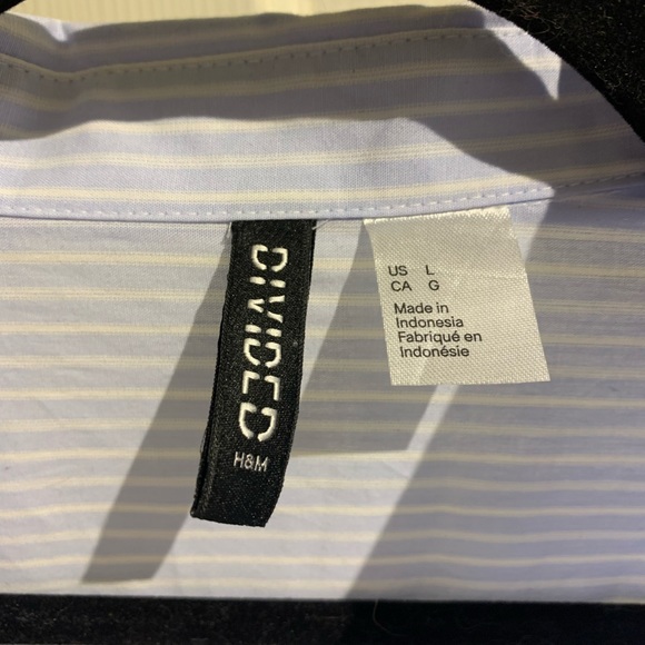 DIVIDED men’s button up collared shirt size large - Picture 3 of 3